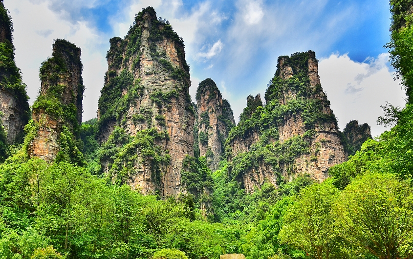皇冠湖南 长沙·韶山·天门山(玻璃栈道)·张家界森林公园·袁家界·金鞭溪·民俗