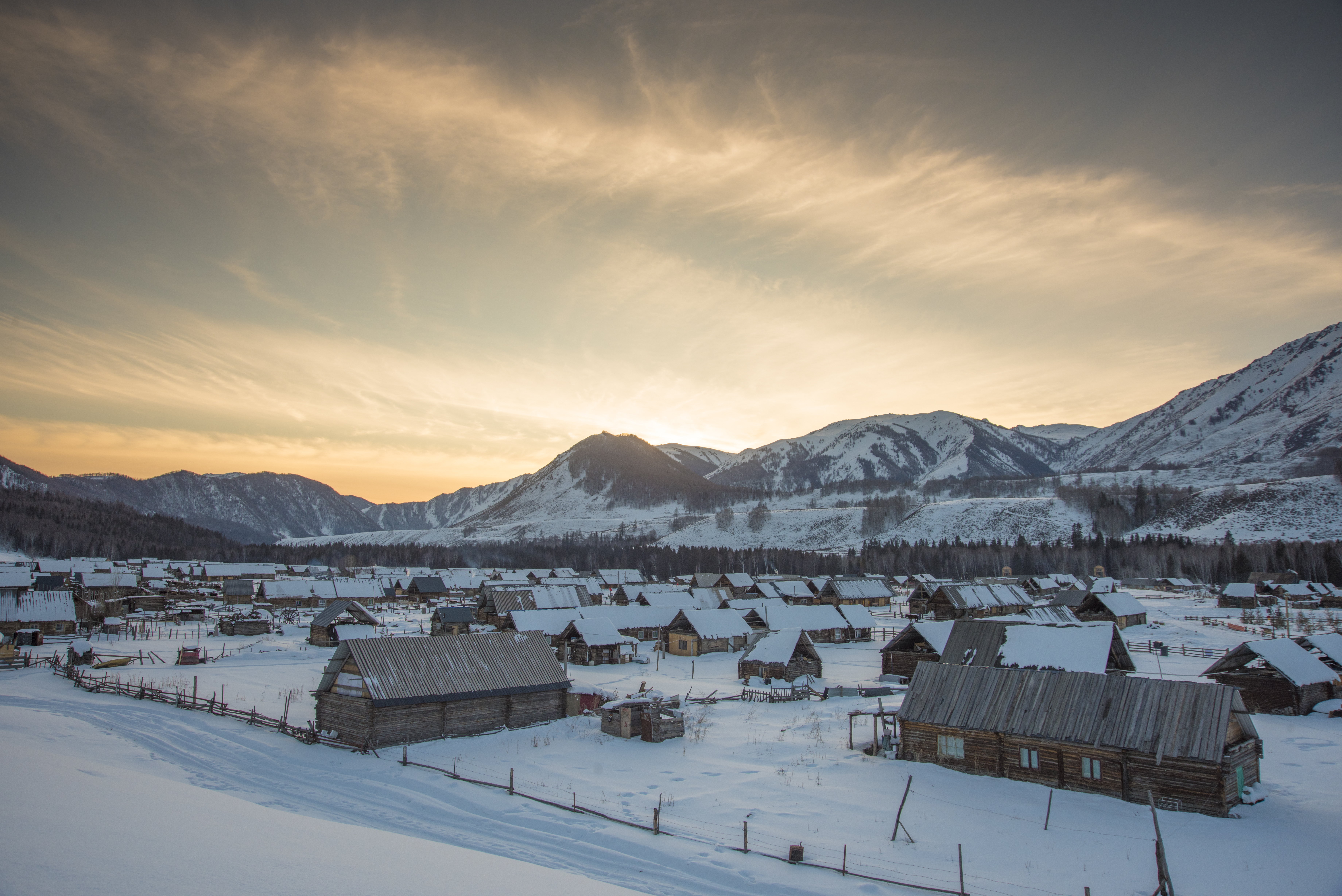 【新疆-越野双湖】赛里木湖+喀纳斯湖+喀纳斯三湾+吉克普林滑雪+禾木旅拍 双飞八日游
