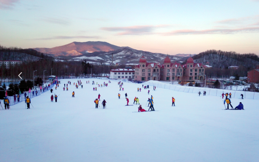 【冬韵沈哈】沈阳+哈尔滨+雾凇长廊+亚布力滑雪+雪乡 双飞一动6日