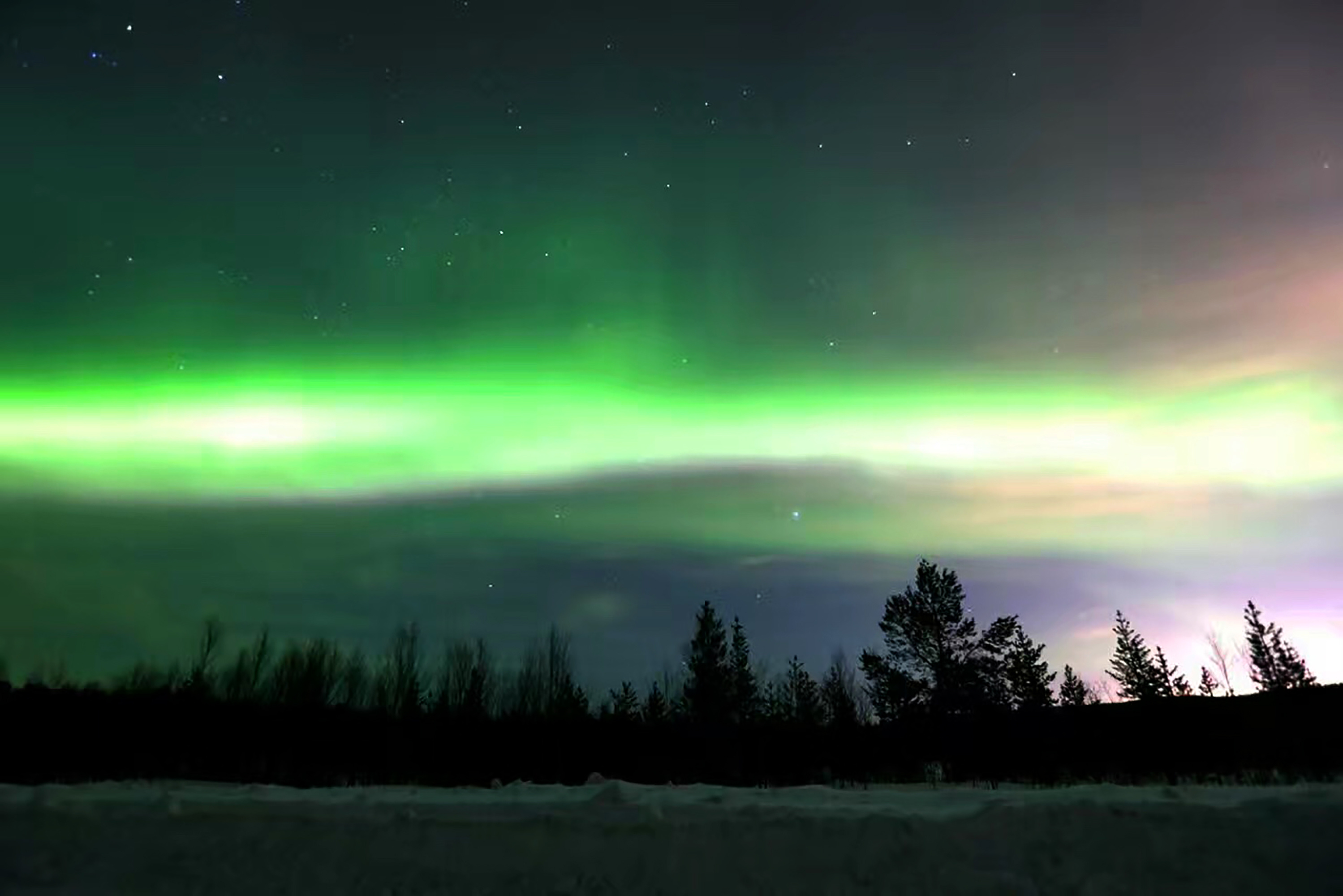 春节优选【俄罗斯-雪国列车】冬宫+红场+捷里别尔卡+萨米民俗村+摩尔曼斯克追光+驯鹿雪橇 10日游