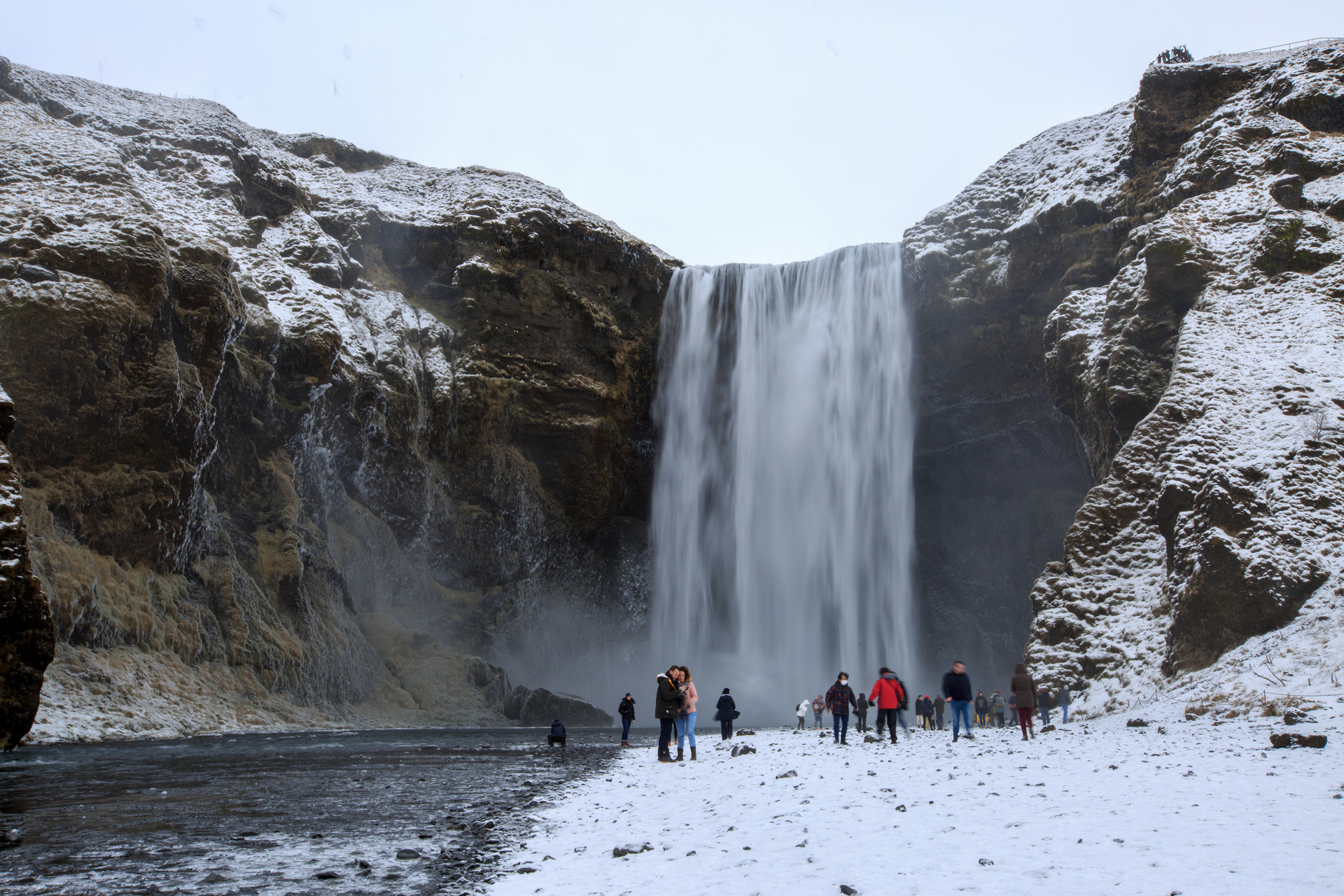 春节优选【冰挪丹瑞芬】蓝冰洞+双峡湾+蓝湖温泉+极光捕猎+冰川徒步+五国首都 14 日纯玩游