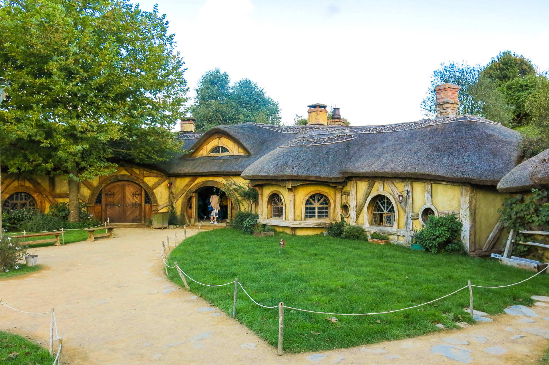 春节优选【澳新】奥克兰+罗托鲁瓦+基督城+提卡波+皇后镇+墨尔本+悉尼  澳大利亚+新西兰南北岛 12 天